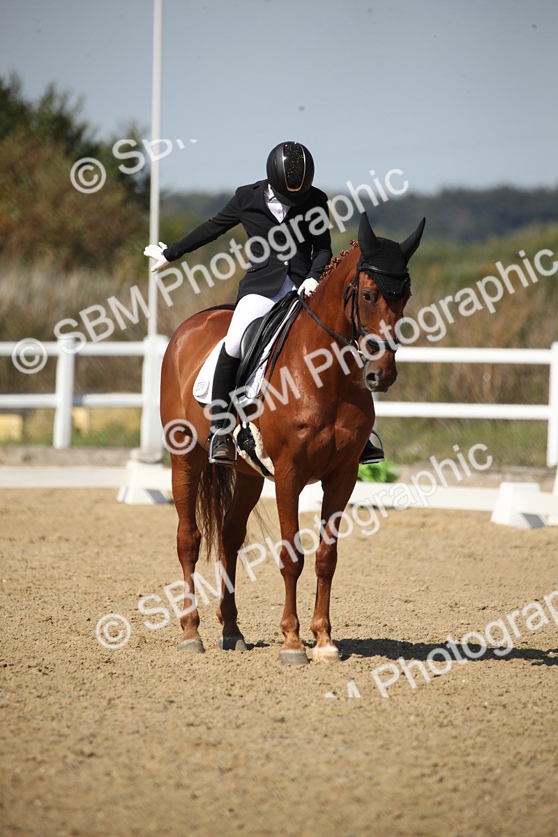 SBM_005137 - Class 11 - Novice 5 - 11.41-12.58