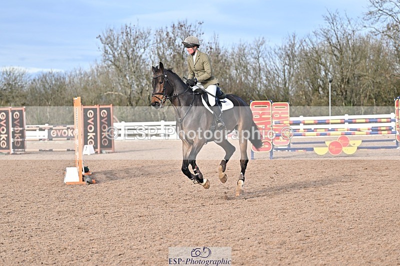 251126-122538-00447 - Cls 4 Newcomers and 1.10m