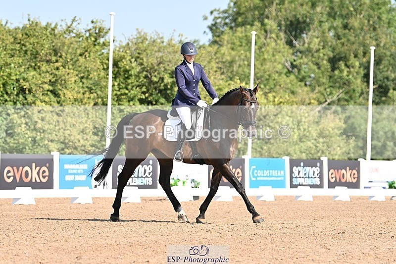 250816-100152-03031 - 096-Louisa.ChattingFirst.Mohican.II