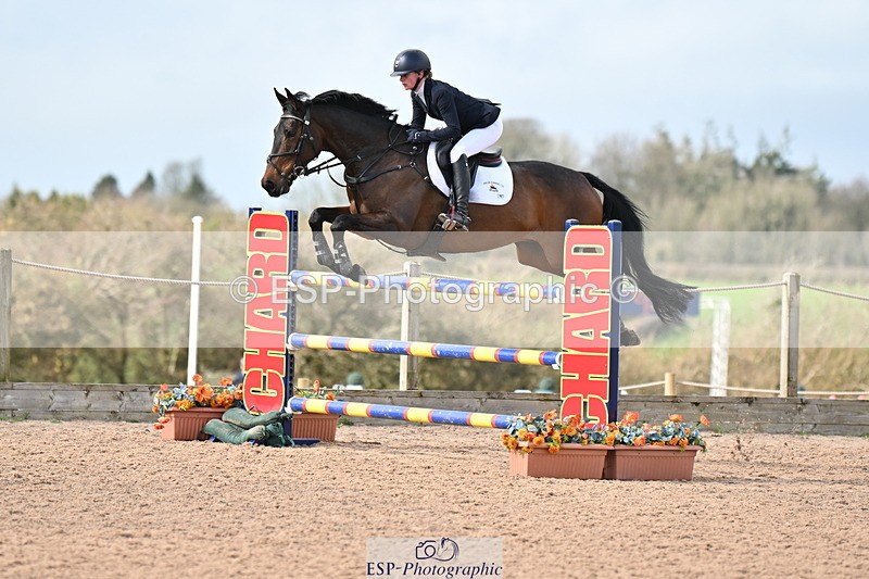 240315A-130907-01152 - Cls 3 Snr Foxhunter