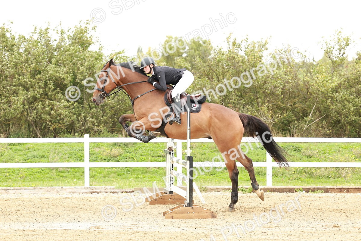 1I0A7652 - Class 4 - Senior Newcomers 1.10m