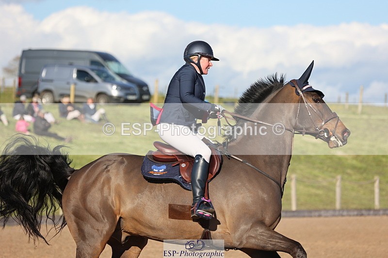 240419A-174613-09987 - Cls 10, 2 Star Big Tour 145cm  Break to End