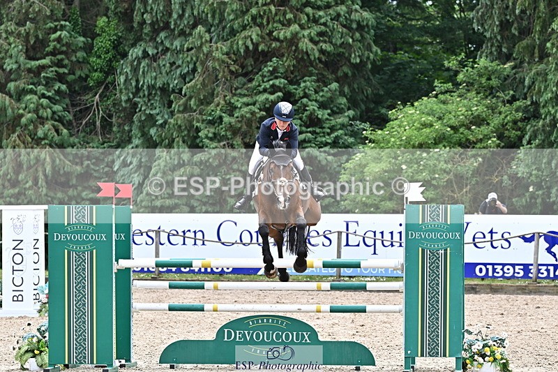 250524A-134652-11891 - D-451-Laura.Collett-DRUMGIVEN.MR.CHARISMA