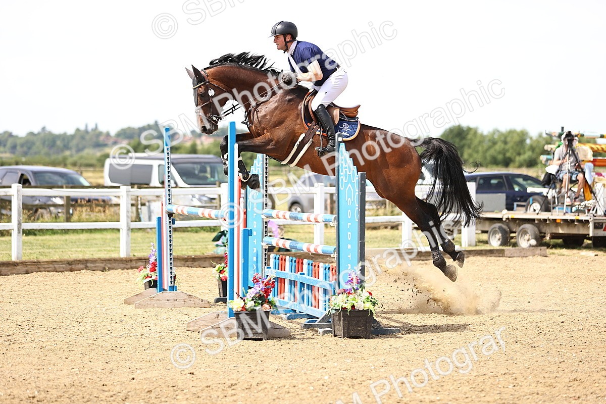 SBM_000405 - Class 15 - Redpost Equestian Senior Foxhunter - 1.20m