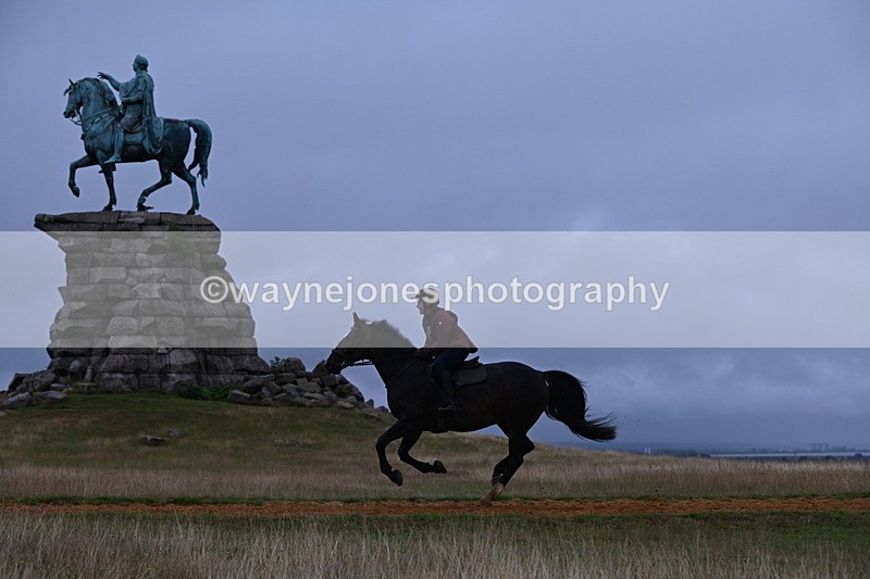 DSC_2524 - Time at Statue 12:34 to 12:56