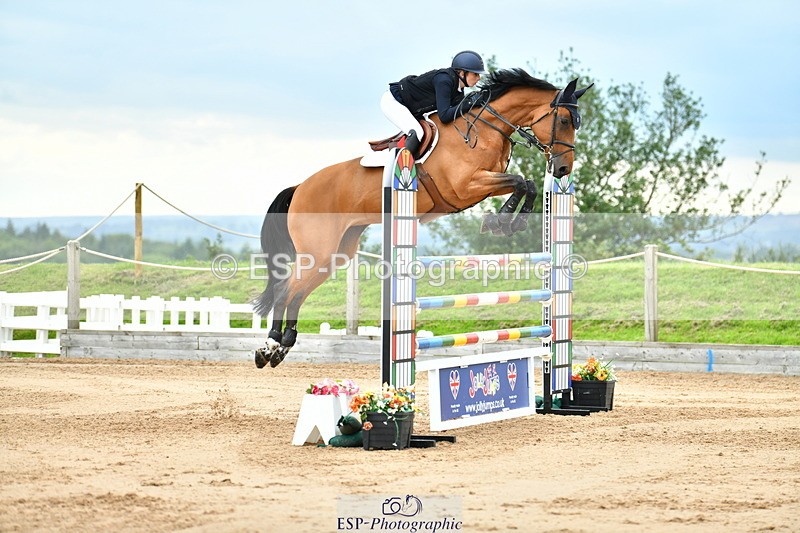 230720A-153543-03942 - Cls 9, 2 Star Big 1.40m Start to break