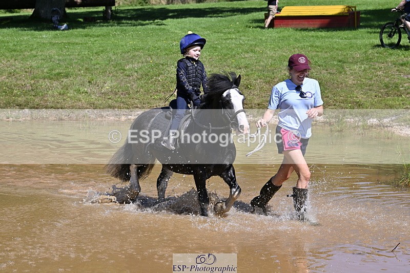 240728B-111630-01391 - Gemma's Group XC