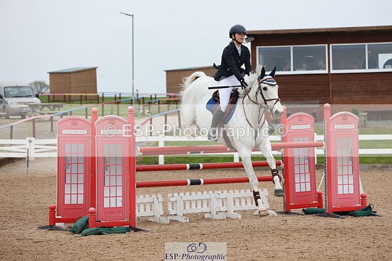 241101A-133714-02159 - FRI Cls 6 Foxhunter and 1.20m Open