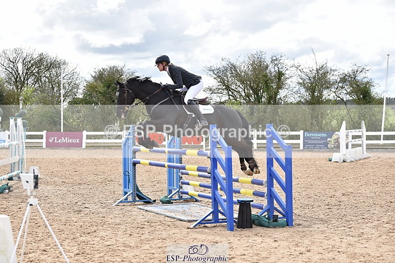 240403A-153832-01006 - Cls 5 Foxhunter and 1.20m Open