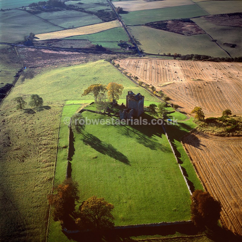 aerial pictures of Scottish castles monuments tourist attractions of Scotland