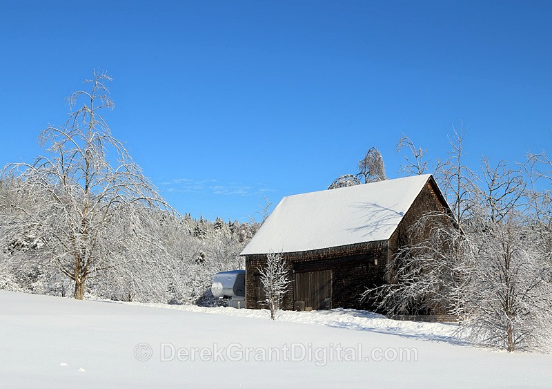 Barn in Winter - Old Barns & Buildings