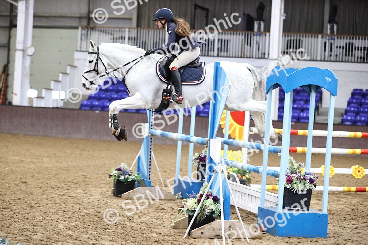 SBM_005481 - Class 17 - Senior Newcomers 1.10m