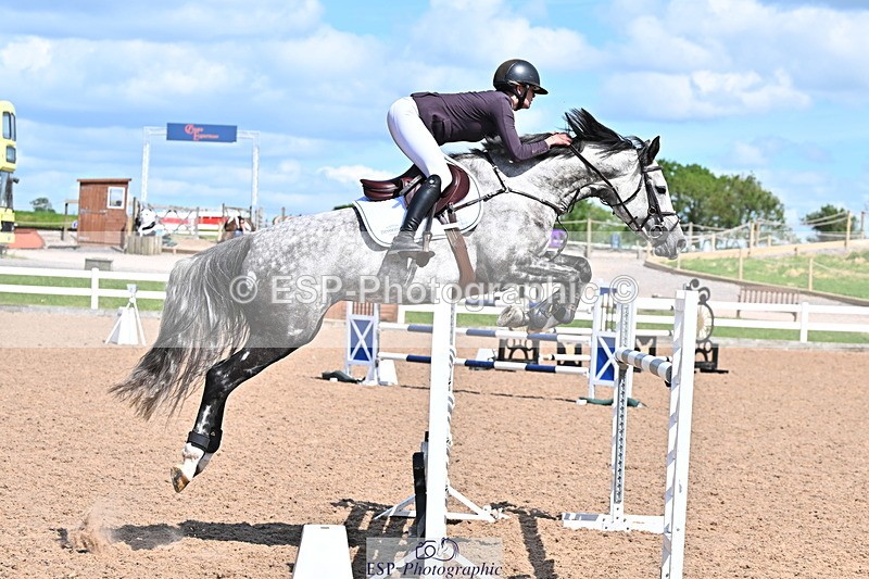 240619A-154530-00960 - Cls 5 Snr Foxhunter and 1.20m Open