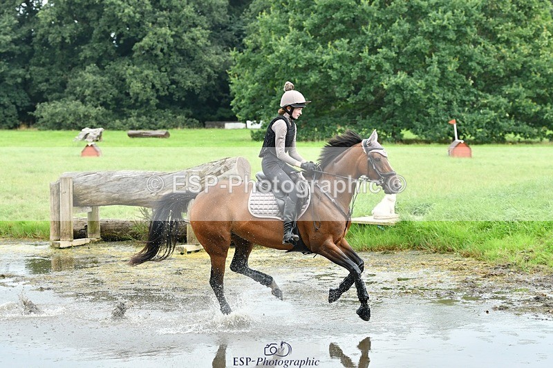 230817-131713-00887 - Theo's 1st Group - XC