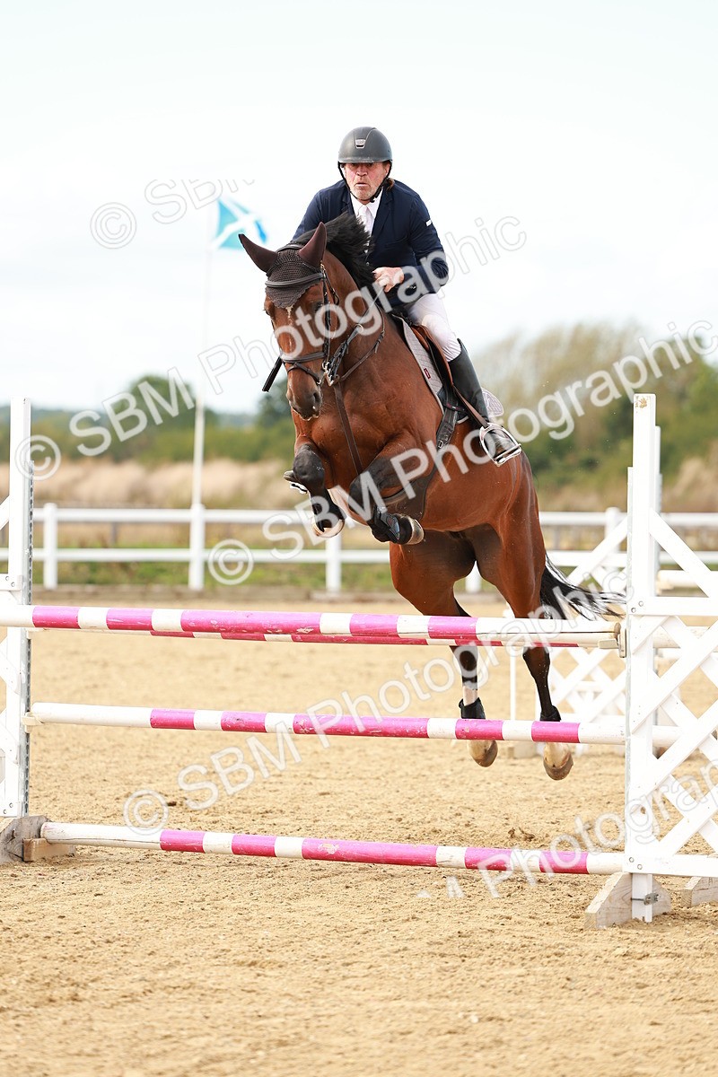 SBM_001772 - Class 4 - Senior Newcomers - 1.10m