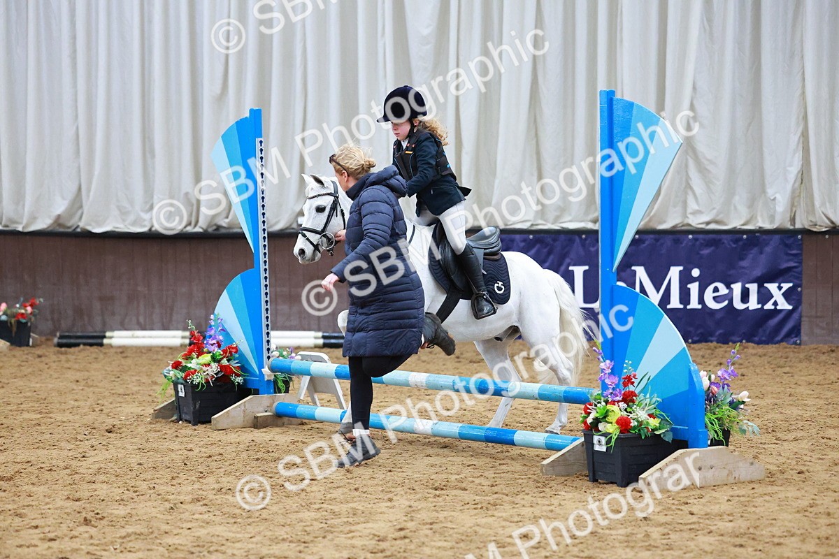 SBM_001586 - Class 3 - Horse & Hound (60cm)