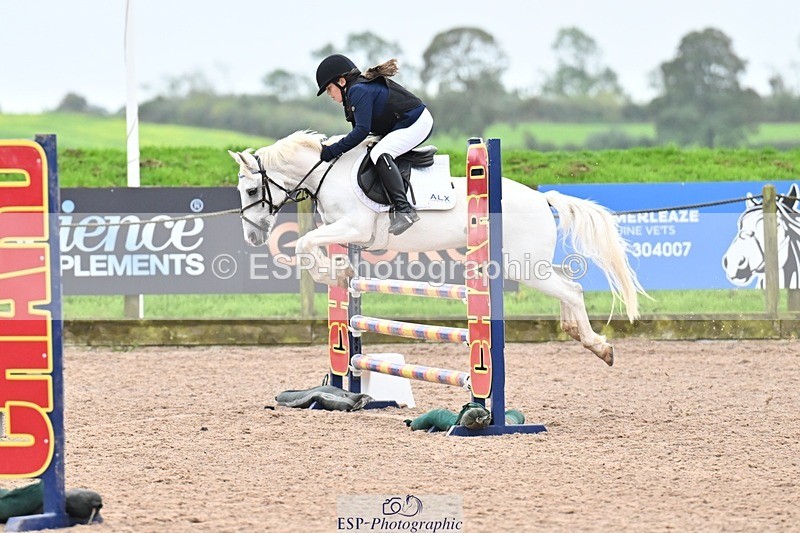 250920-161247-01849 - Cls 22 Pony Intro 90cm Derby