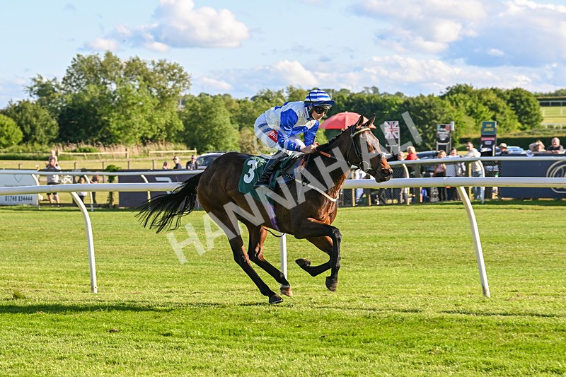 300525-Race 2-Cheerleader-7051 - Race 2