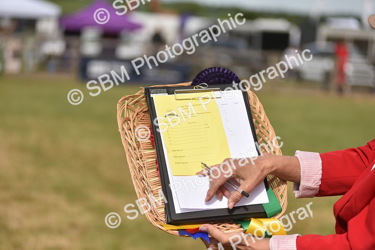SBM_18103 - Class 122-123 - LIHS BHSA Raising Star Style and Performance Series