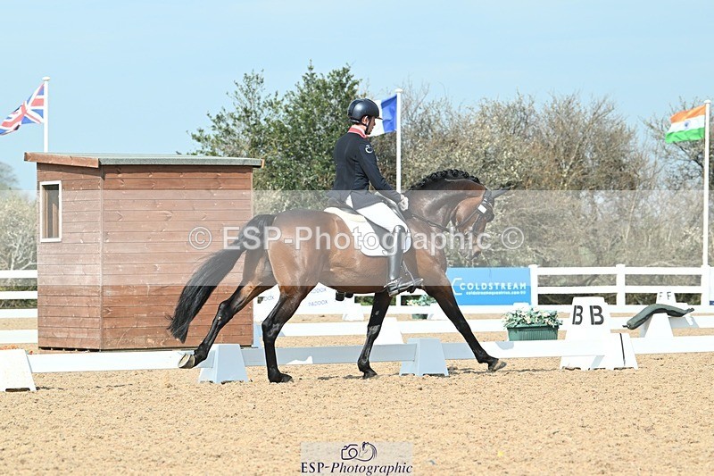 250403-104235-01566 - 048-Angus.Corrie-Deane-Maigret.VD.Watermolen