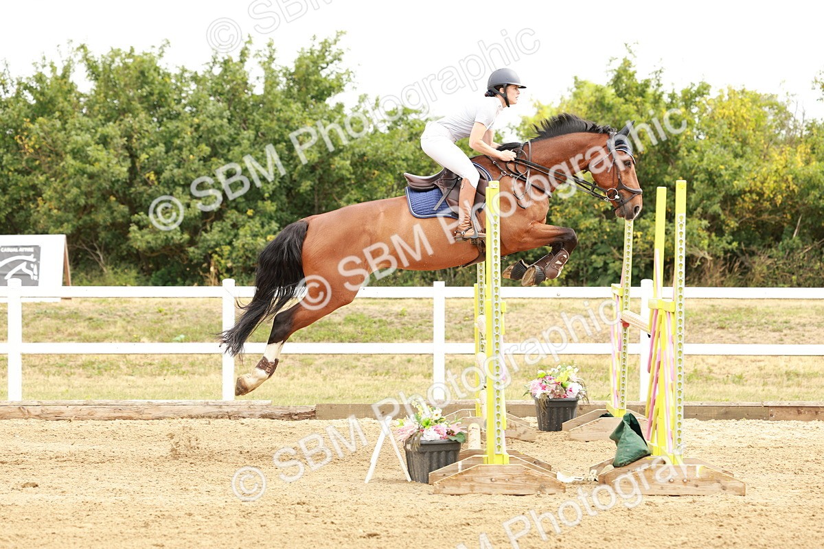 SBM_016840 - Class 20 - Senior Newcomers - 1.10m