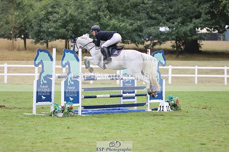 250830A-150116-07181 - Cls 16 Snr Newcomers and 1.10m Open