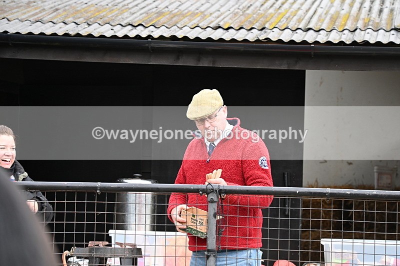 WJ6_8235 - Meet