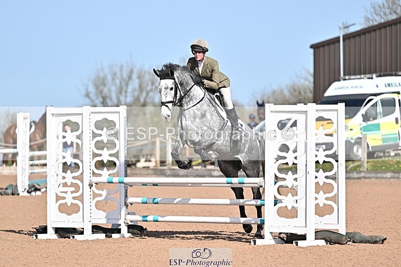 260408-100704-00084 - Cls 2 British Novice and 90cm