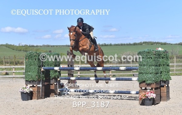 BPP_3187 - CLASS 14  Senior Newcomers/ 1.10m Open