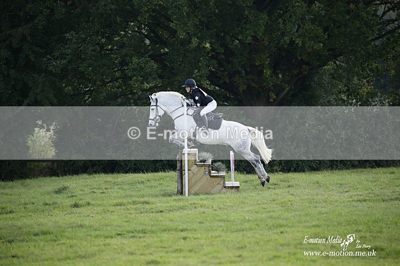  WWHT 171021 3905 - Open (1.00m)  17/10/21