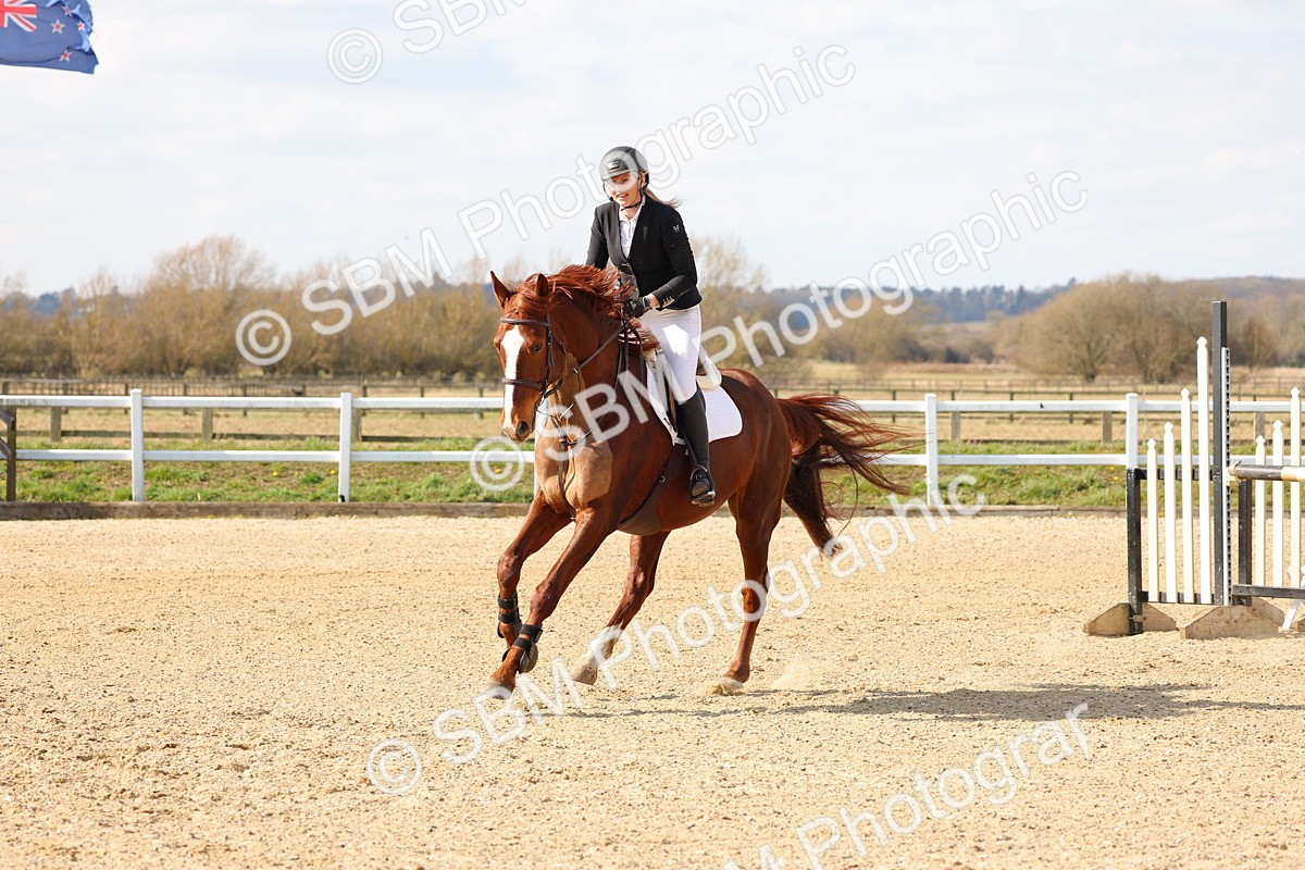 SBM_001453 - Class 4 - Senior Newcomers - 1.10m