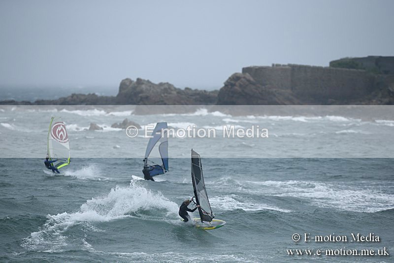 WS 150913-235 - Windsurfing