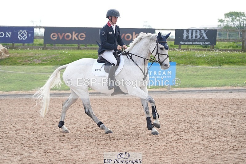 260508-094345-04691 - Cls 12 Snr Foxhunter