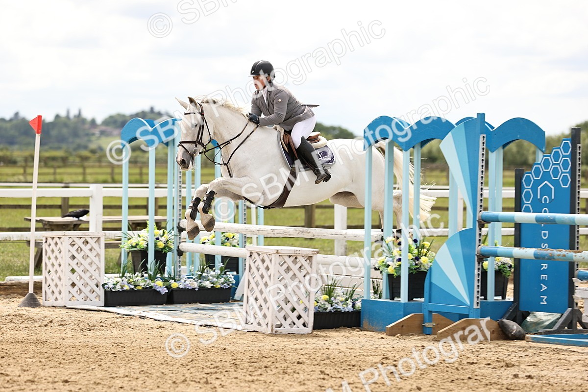 SBM_003339 - Class 11 - Senior Newcomers - 1.10m