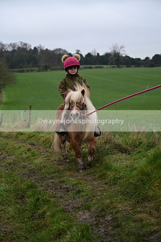 WJ7_9544 - Walk out..