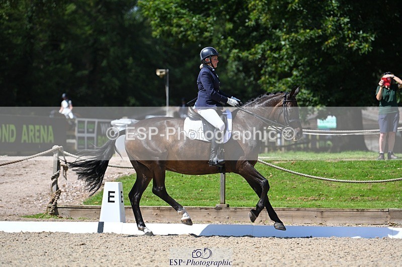 230811-120241-01151 - Cls 4 Adv Medium Silver