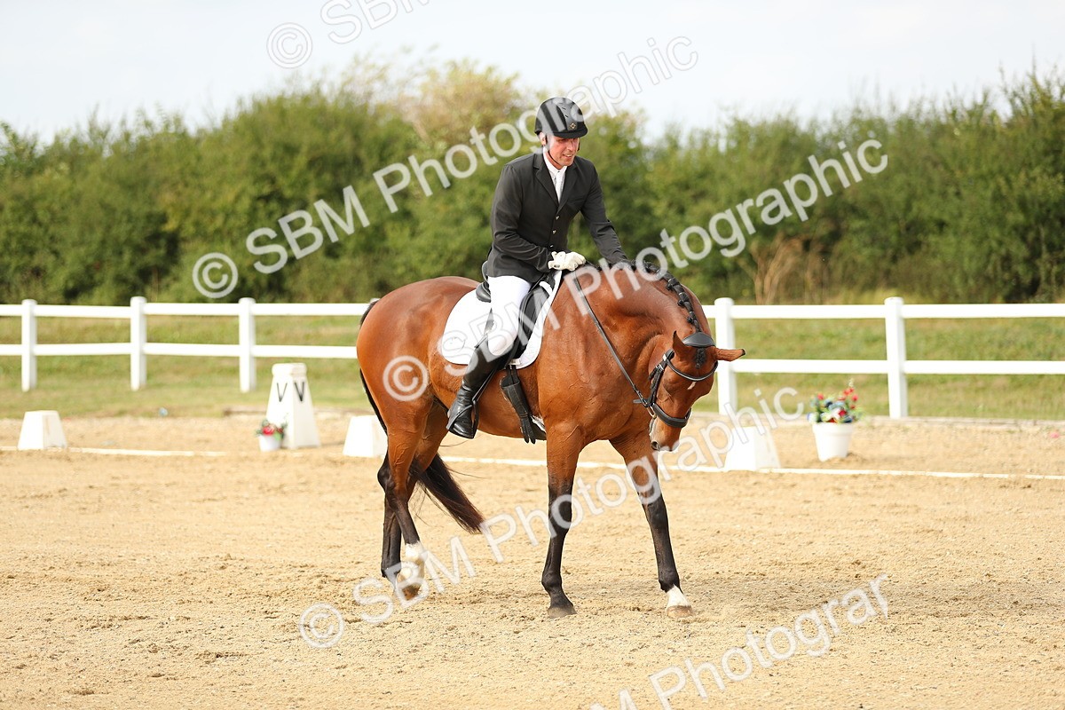 SBM_018418 - Class 14 - Novice 23 - 15.16-16.19