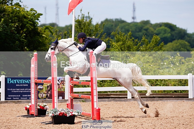 240629A-124548-05439 - Cls 18 Newcomers and 1m Open