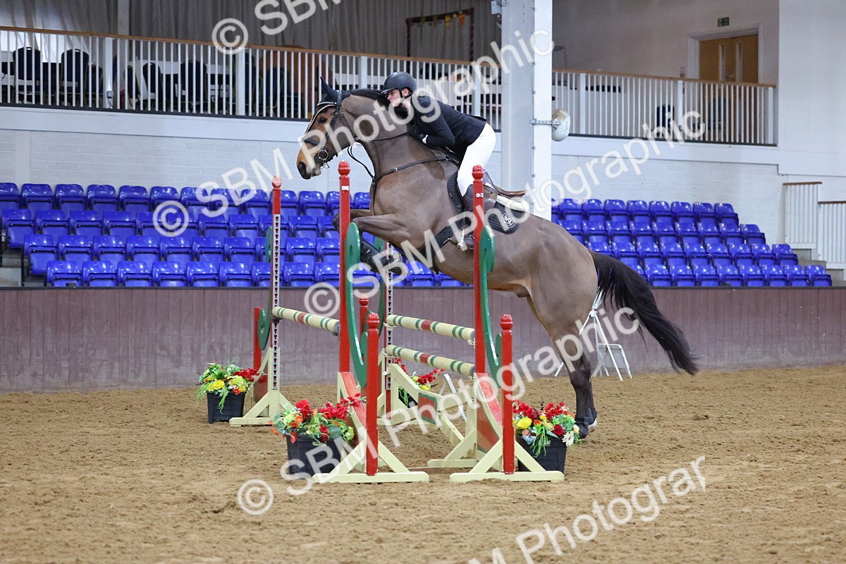 1I0A4731 - Class 9 - Senior Newcomers/ 1.10m Open
