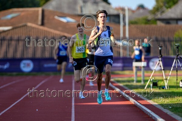 Age25SAT-927693 - Track Male