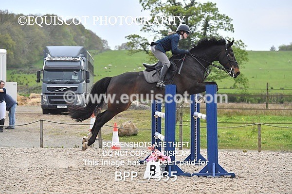 BPP_7335 - CLASS 9 FRI  Senior Newcomers/ 1.10m Open