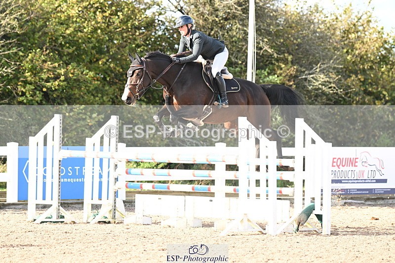 241023A-144253-01103 - Cls 4 Newcomers and 1.10m Open