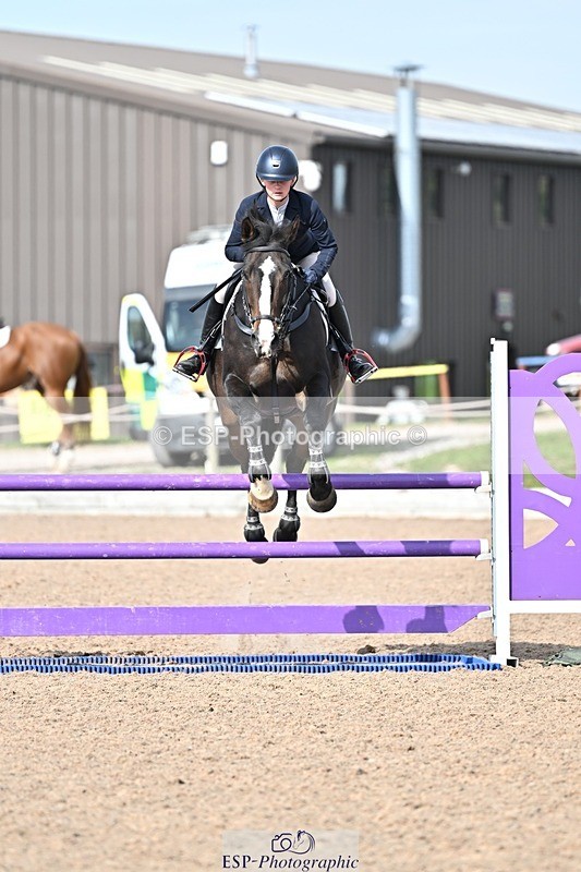 251001-134925-00399 - Cls 4 Newcomers and 1.10m Open