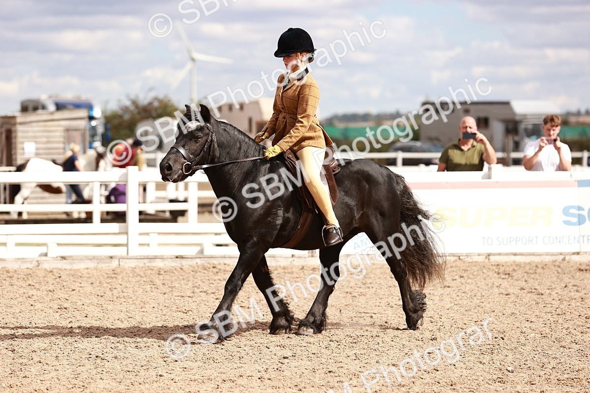 SBM_14327 - Class 408 - Grassroots Ridden -Walk & Trot