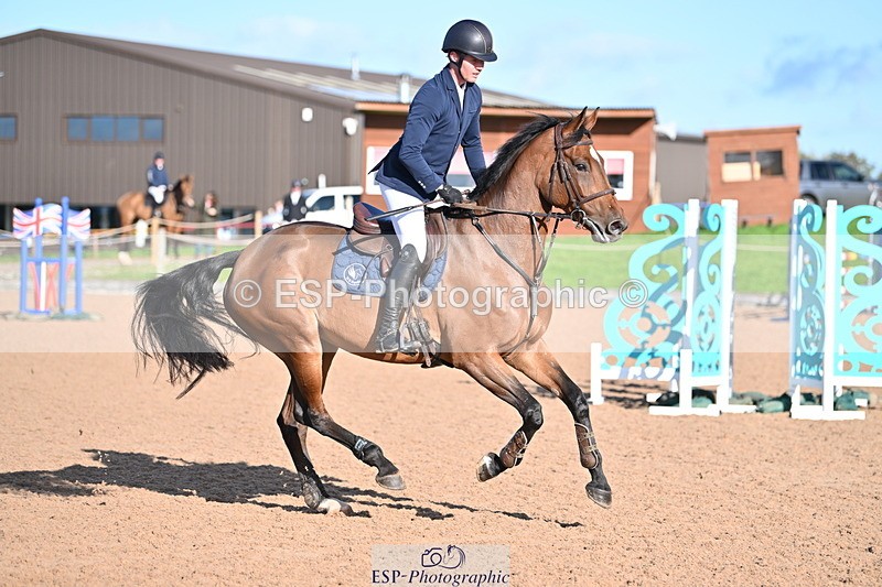 231014A-102530-04085 - Cls 18 Newcomers & 1.10m Open