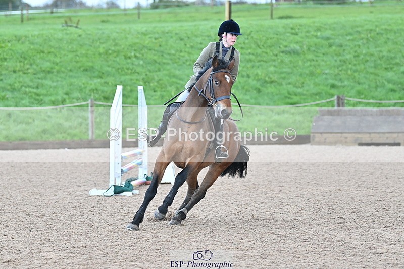 231029A-101124-02640 - 70cm Club and Schools