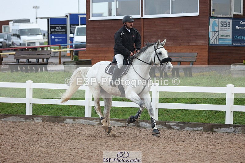 231112A-094511-03054 - Cls 17 Blue Chip Novice Winter Qualifier