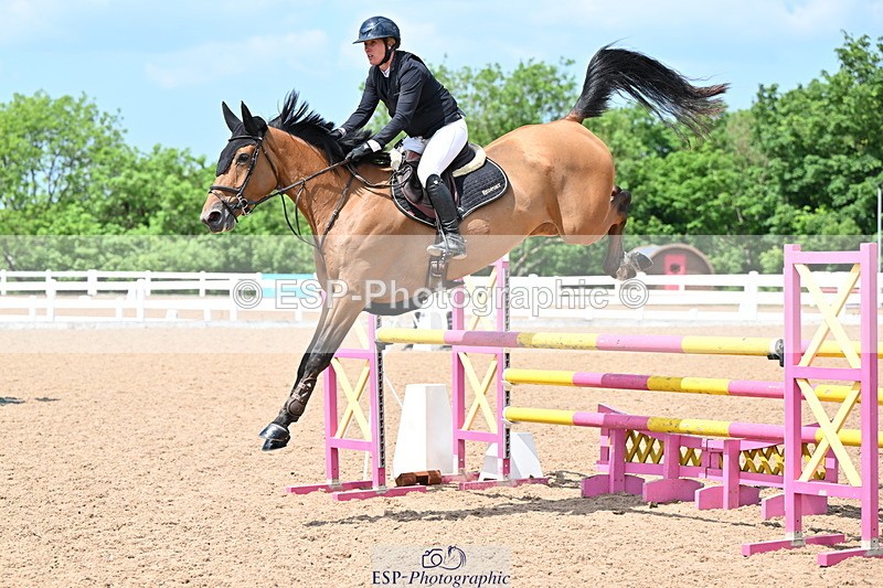 240605A-142412-00724 - Cls 4 Newcomers and 1.10m Open