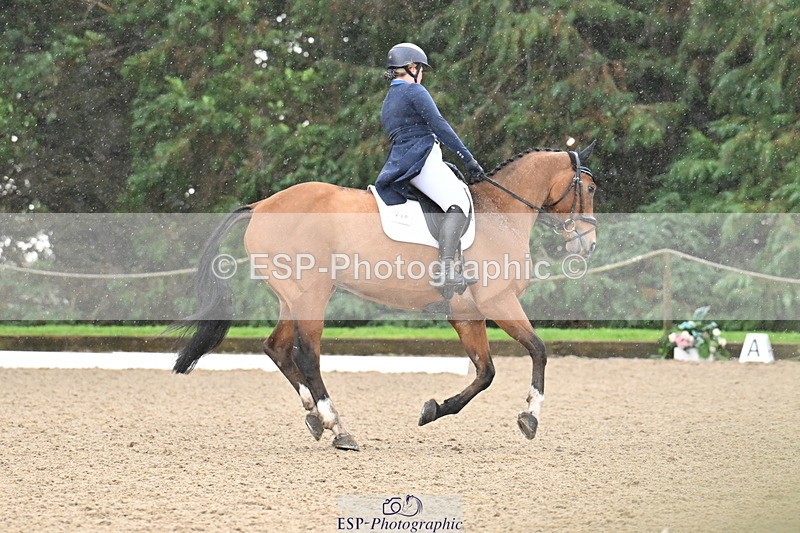 251023A-125430-02031 - C-240-Issy.Hollidge