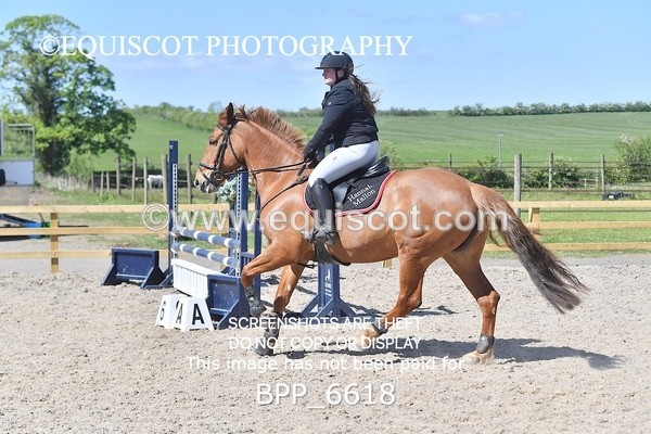 BPP_6618 - CLASS 37 MON 0.85m Amateur Championship Qualifier